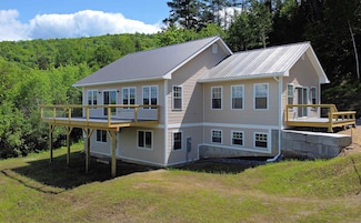 208 Cool Wine Dr, St. Johnsbury, VT 05819