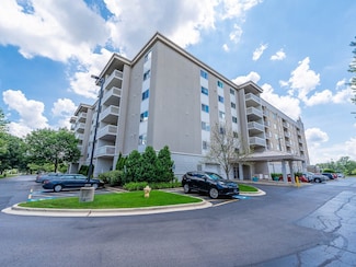 2020 Saint Regis Dr Unit 501, Lombard, IL 60148