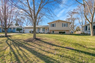 426 Thunderbird Trail, Carol Stream, IL 60188