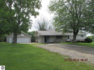 6770 N Crystal Rd, Vestaburg, MI 48891