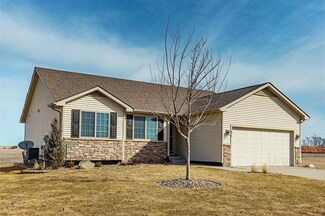 875 SE Prairie Park Ln, Waukee, IA 50263