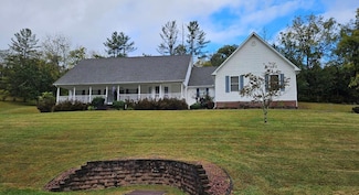 310 Terry Dr, Richlands, VA 24641