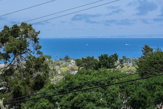 801 Lyndon St, Monterey, CA 93940