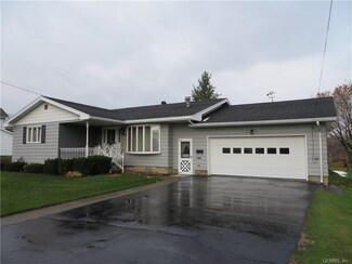 108 Chapel St, Mount Morris, NY 14510