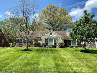 7468 Brecksville Rd, Independence, OH 44131
