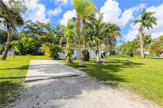 5761 Lancewood Way, Naples, FL 34116