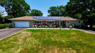 626 Grand Ave, Lindenhurst, NY 11757
