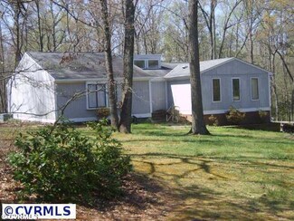 6952 N Hairpin Dr, Quinton, VA 23141