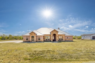 321 Farmhouse Dr, Marion, TX 78124