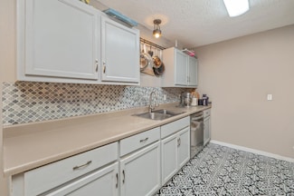 5362 Woodland St, Crestview, FL 32539