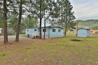605 N Old Stage Rd, Cave Junction, OR 97523