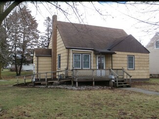 302 S Linn Ave, New Hampton, IA 50659