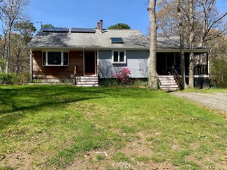 91 Heritage Cir, Teaticket, MA 02536
