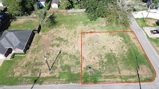 0 4th St and Holly Unit 97344119, Sweeny, TX 77480