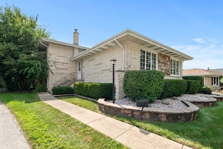 10816 Leclaire Ave, Oak Lawn, IL 60453