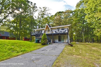 133 Deer Trail Dr, Hawley, PA 18428