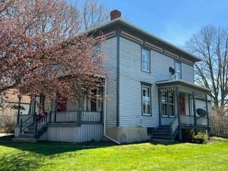 11821 Maple Ave, Hebron, IL 60034