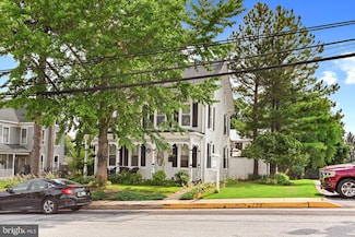 5 N Main St, Jacobus, PA 17407