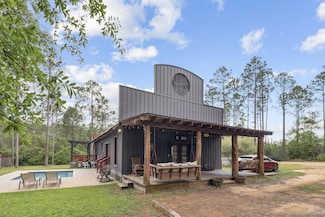 940 Chapel Rd E, Laurel Hill, FL 32567