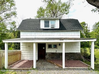 49 Rock City Rd, Woodstock, NY 12498