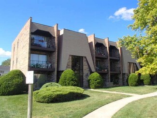 7322 Blackstone Ave Unit 4, Justice, IL 60458