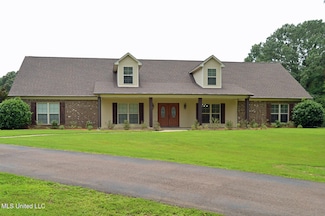 104 Luke Ln, Cold Water, MS 38618