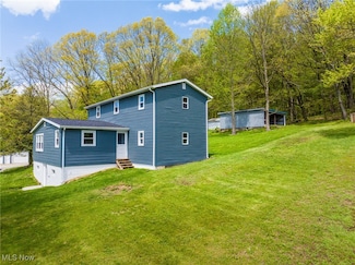 7592 Fort Laurens Rd NW, Strasburg, OH 44680