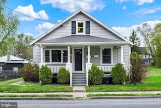 1527 E Caracas Ave, Hershey, PA 17033