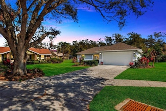 37157 Foxrun Place, Zephyrhills, FL 33542