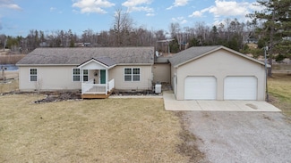 1634 E Highwood Rd, Beaverton, MI 48612