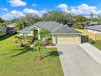 1374 SE Concha St, Port Saint Lucie, FL 34983