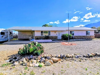 5534 E Madalein Dr, Hereford, AZ 85615