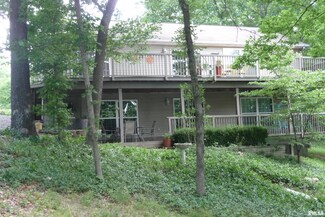 56 Short Lane Dr, Creal Springs, IL 62922