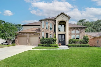 14134 Woodthorpe Ln, Houston, TX 77079