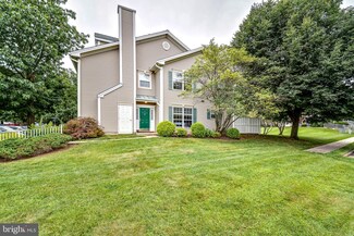 2 Diaz Ct Unit 3H, Franklin Park, NJ 08823
