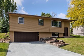 1355 20th St W, Hastings, MN 55033