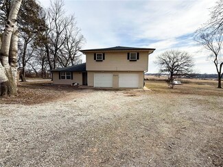 7271 SW 10th St, Columbus, KS 66725