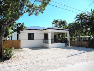 16 Tina Place, Key Largo, FL 33037