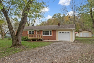 803 Pryor Cove Rd, Jasper, TN 37347