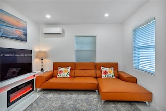 950 SW 30th St, Fort Lauderdale, FL 33315