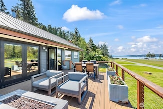 335 Blakely Dr, Blakely Island, WA 98222