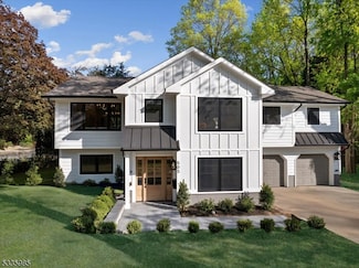 505 Darby Ct, Ridgewood, NJ 07450