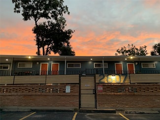2807 Beauchamp St Unit 14, Houston, TX 77009