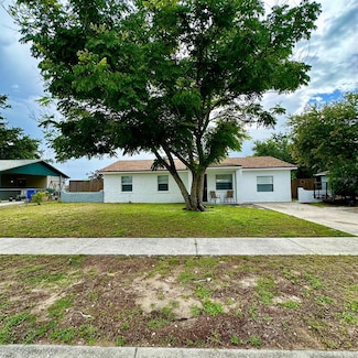 2313 S Swan Ct NE, Winter Haven, FL 33881