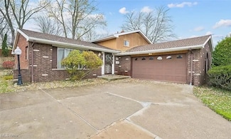 5701 Sandy Hook Dr, Cleveland, OH 44134