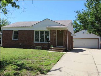 1121 E Catalina St, Wichita, KS 67216