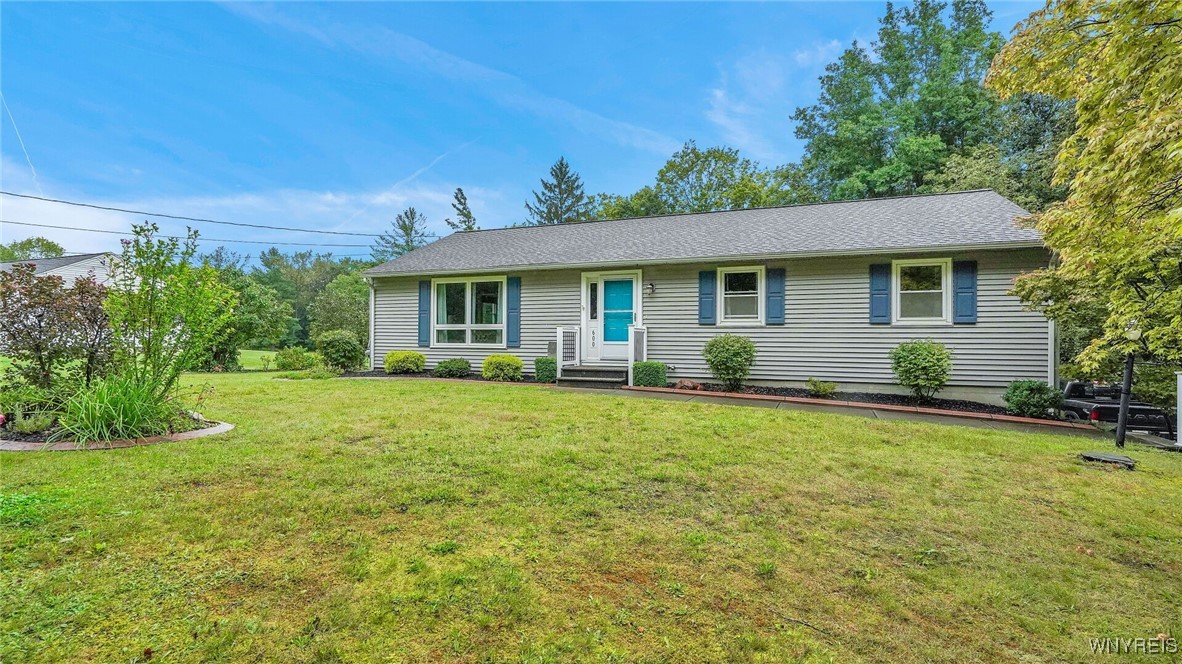 600 Quaker Rd, East Aurora, NY 14052