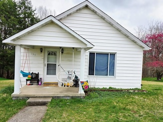 137 Hylton Loop Rd, Coal City, WV 25823