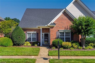 5936 Kenville Green Cir, Kernersville, NC 27284