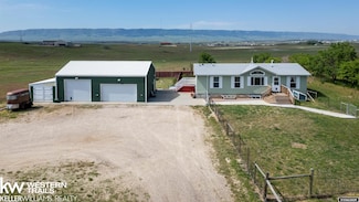 7459 Geary Dome Rd, Evansville, WY 82636